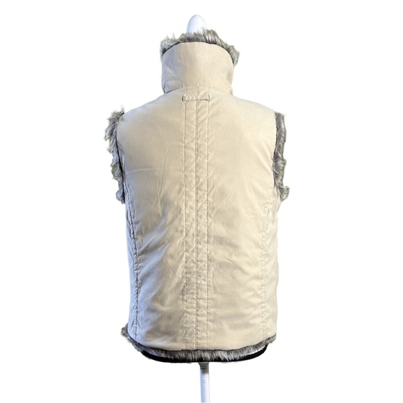 Weatherproof Garment Company Women’s Faux Fur Reversible Zip-Up Vest Tan M - Picture 6 of 7